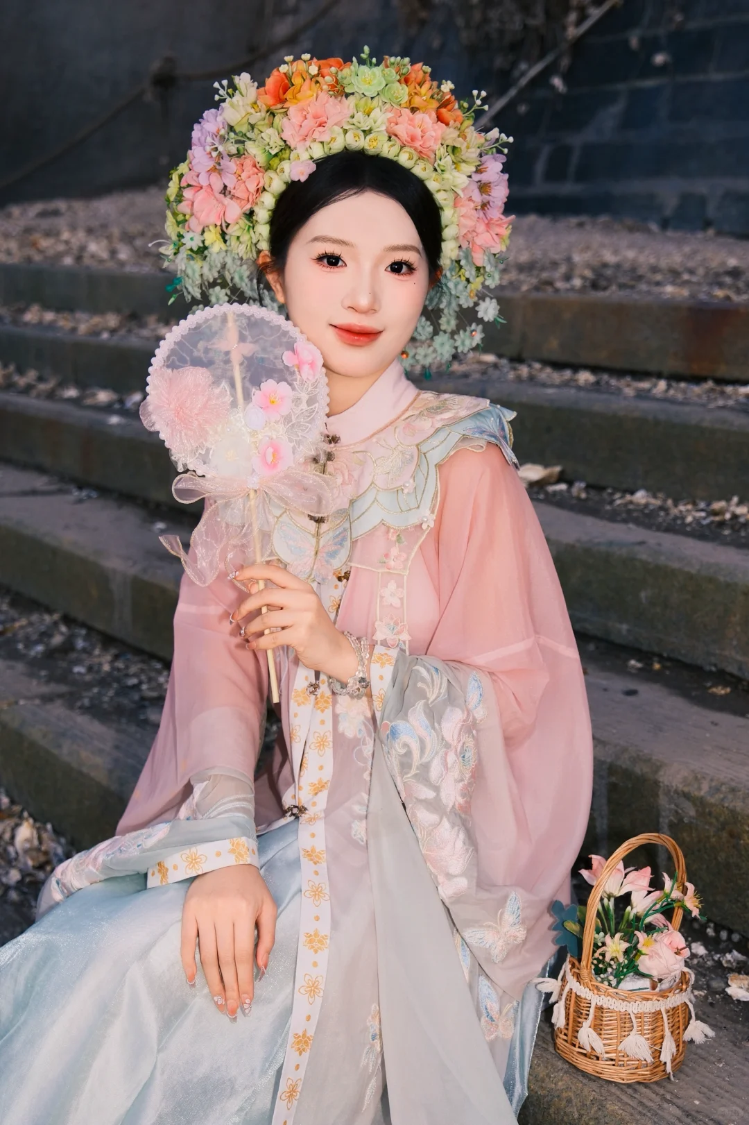 当汉服遇见蟳埔女习俗，便有了最独特的风情。