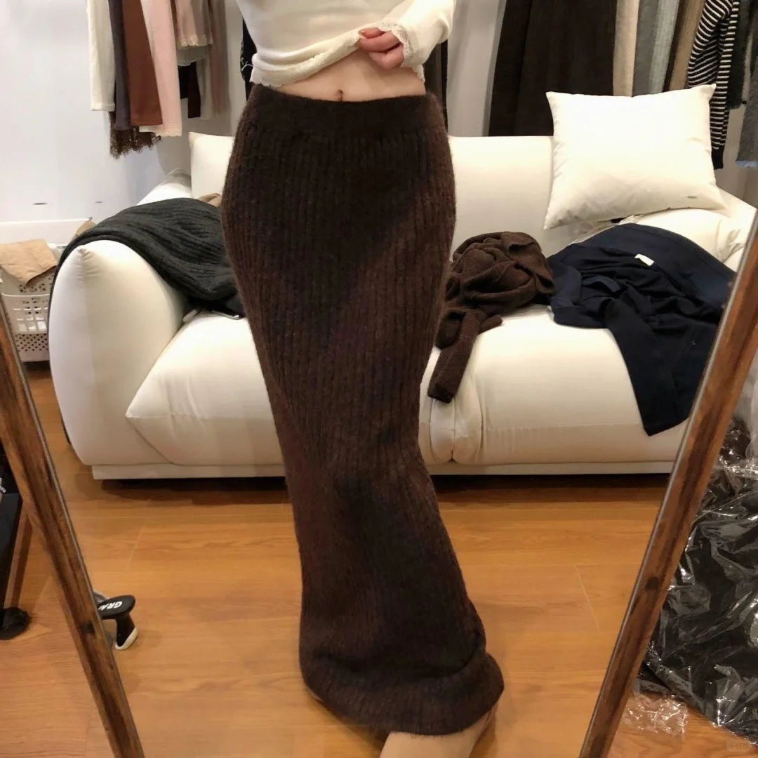 秋冬气质穿搭！显瘦温柔风针织半身裙