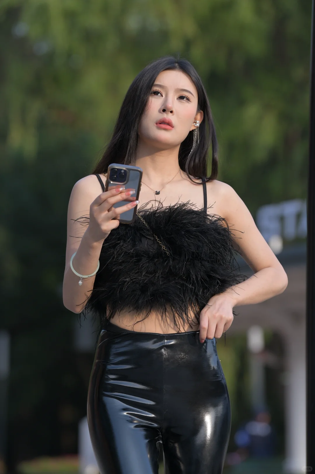 皮裤配什么上衣都好看🖤