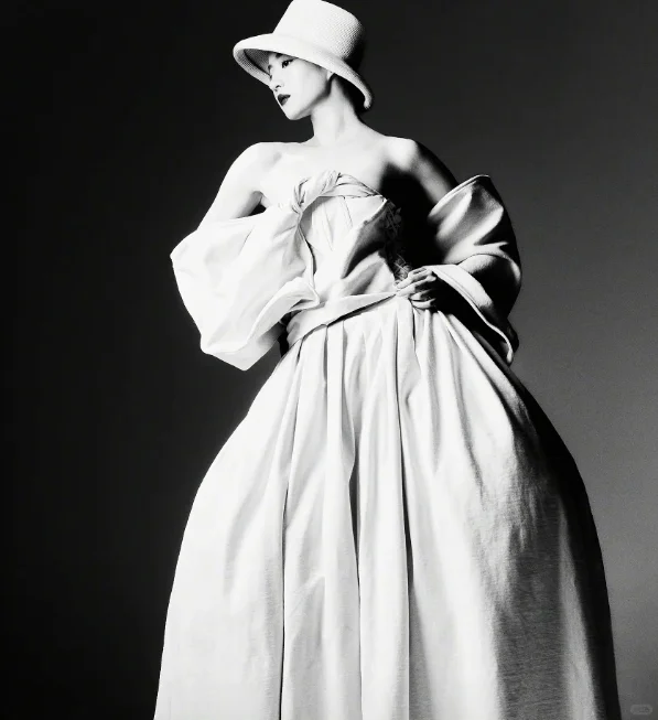 哇哦，她真的好高级好美啊！