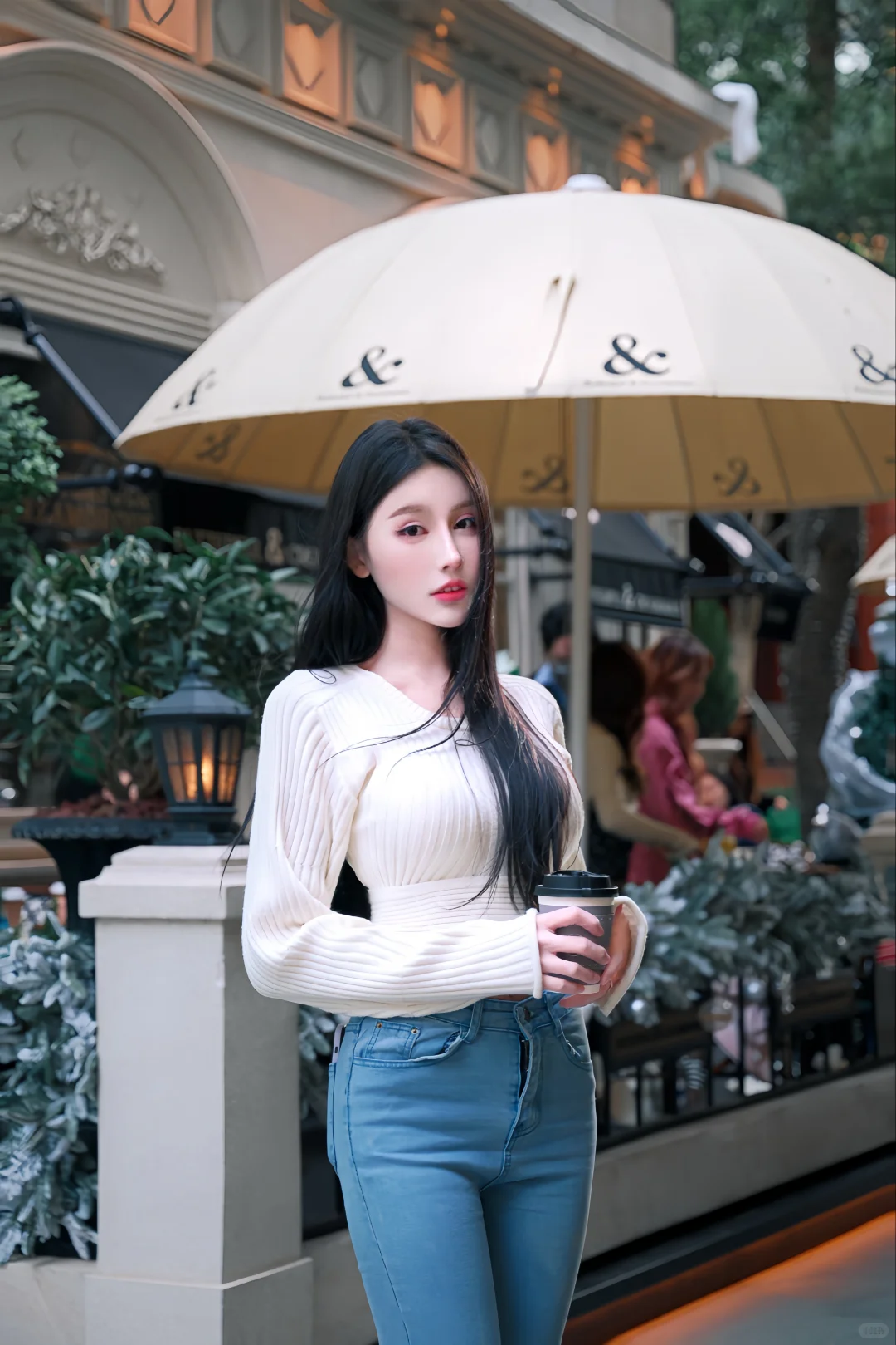 蓬勃时光里享清闲