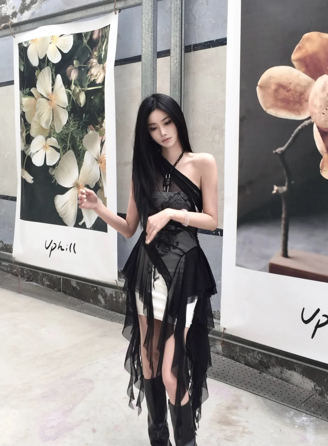 🖤黑纱吊带+碎裙｜今天是“清冷破碎感”本人