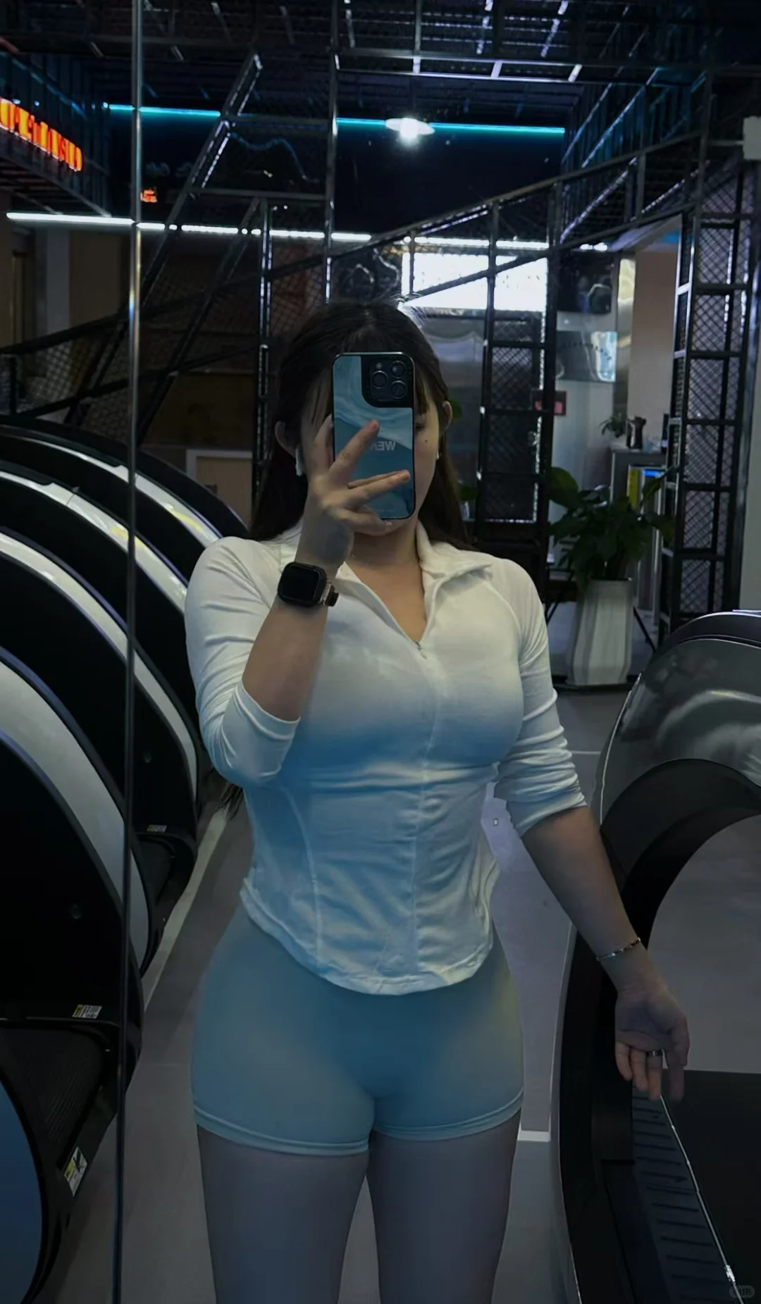 健身穿搭 | 灰色色瑜伽裤