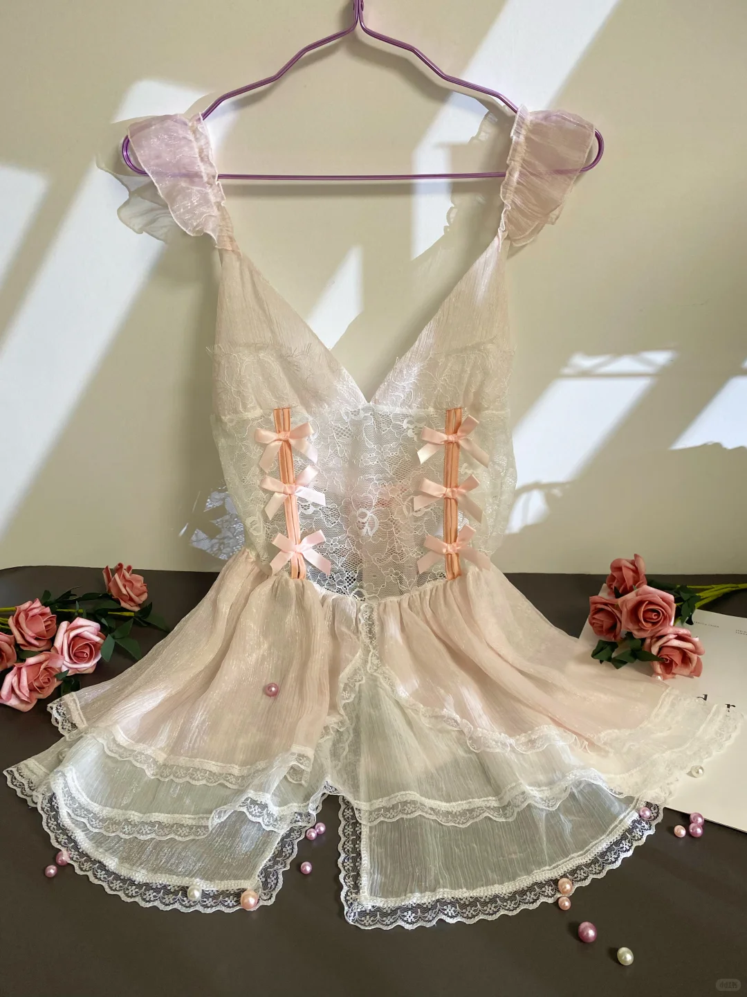 温柔如你，今晚的幸福就藏在这件粉色睡裙里