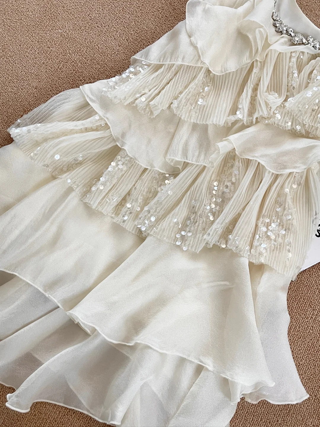 好仙的仙女裙呀～闪闪发光～