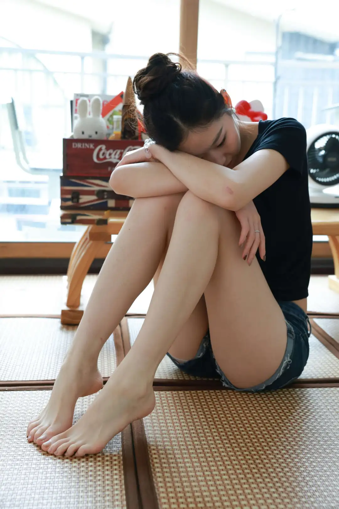 快夸我大美腿三张自拍，你要怎么抵抗我