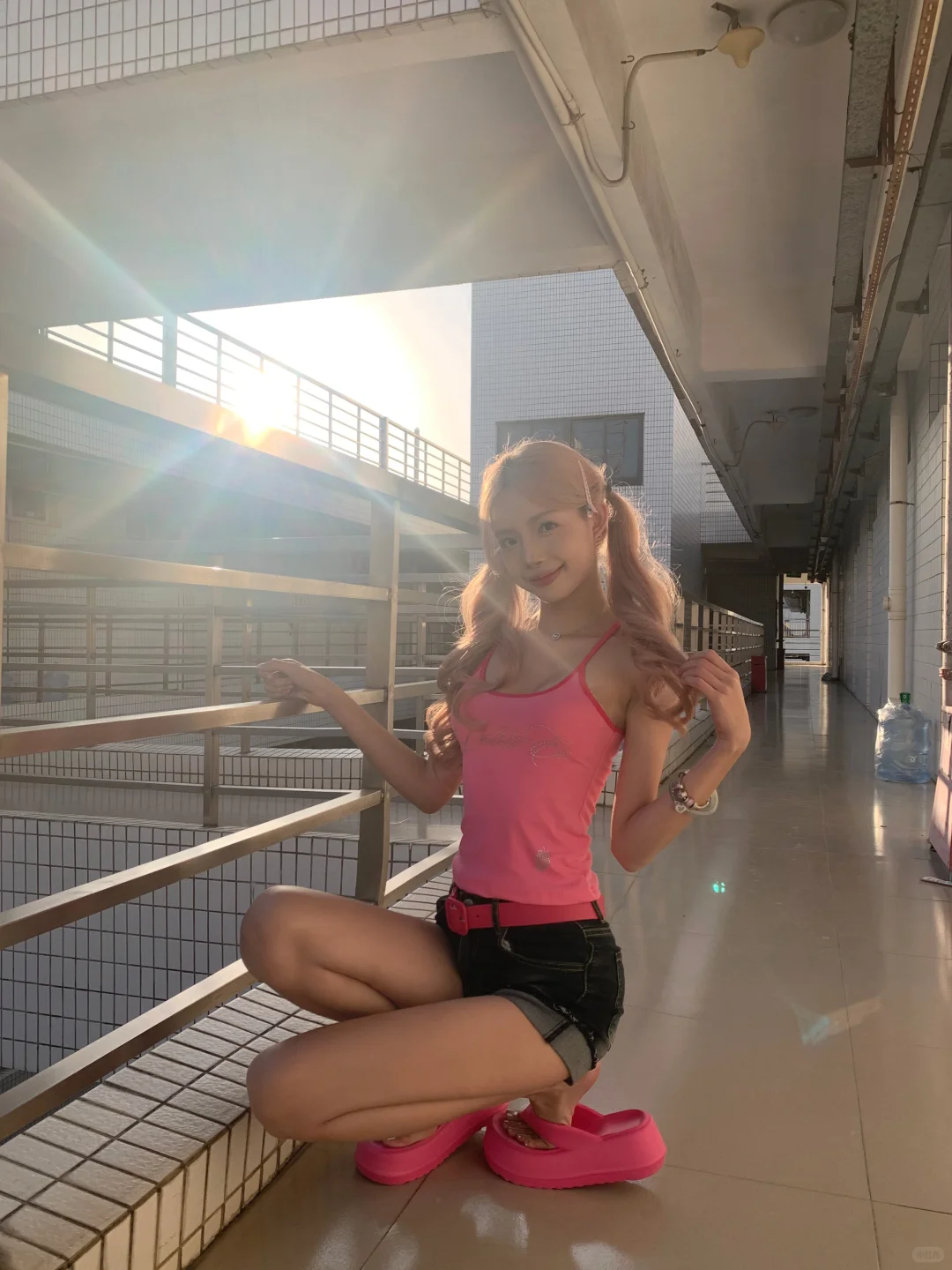 在背后骂我的时候别忘了欣赏我的翘臀