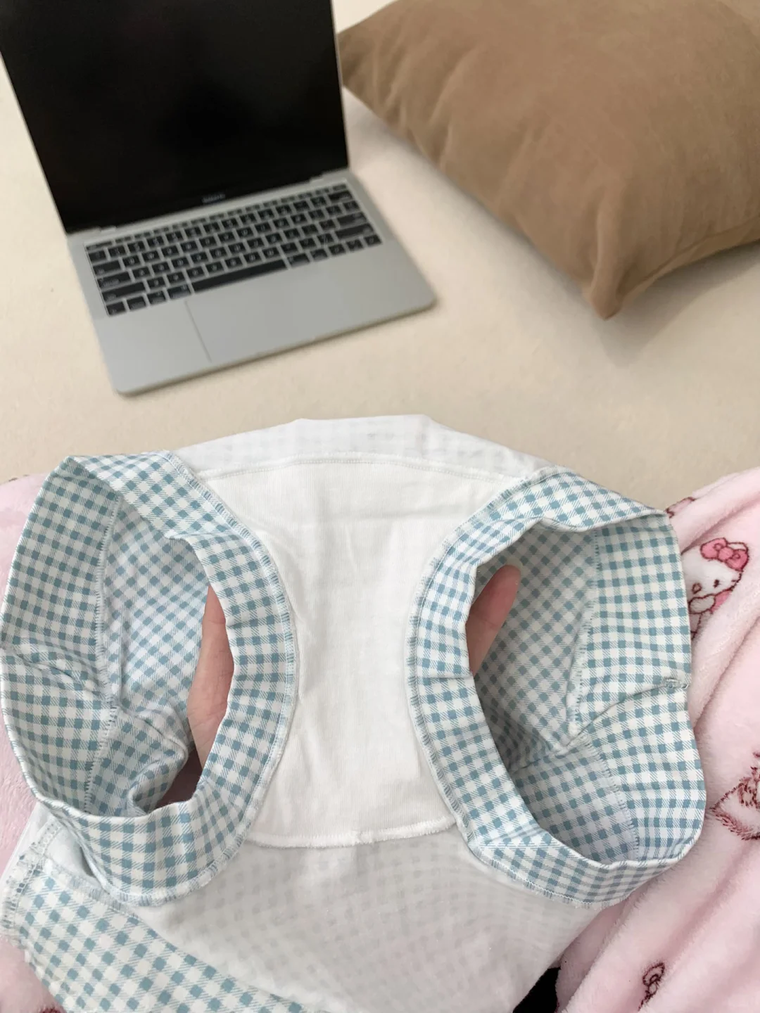 年度最爱！！女设计师的内裤绝了！