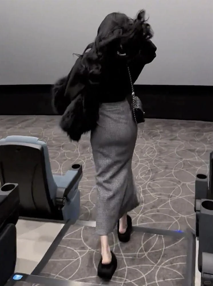 高级感穿搭，高级感裙子～气质显瘦毛呢长裙