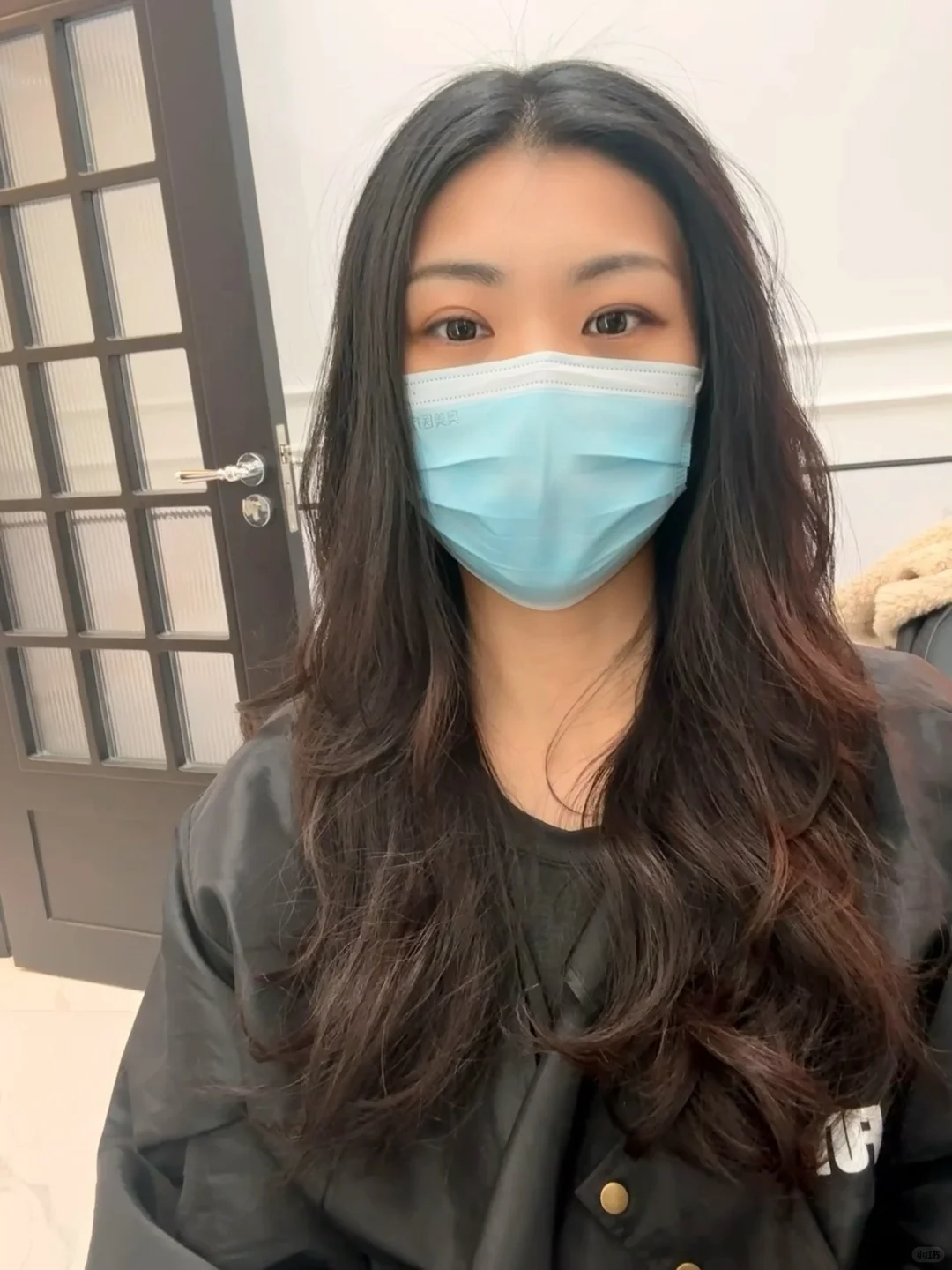 沙发自然卷烫发