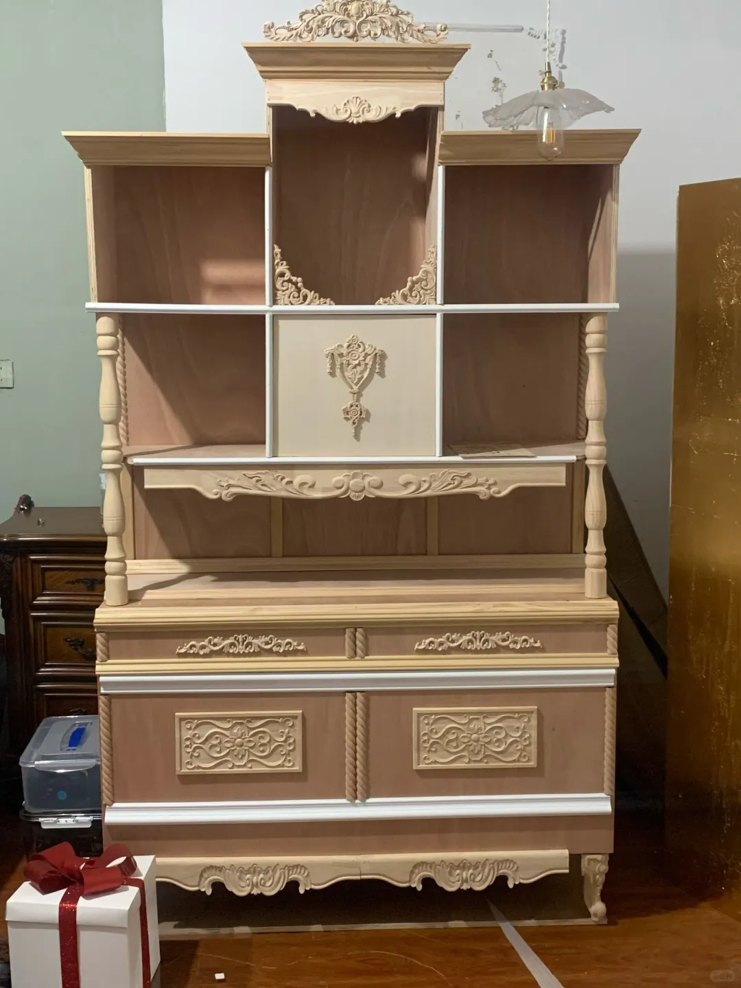 女摄手搓了个复古中古柜(未上色)