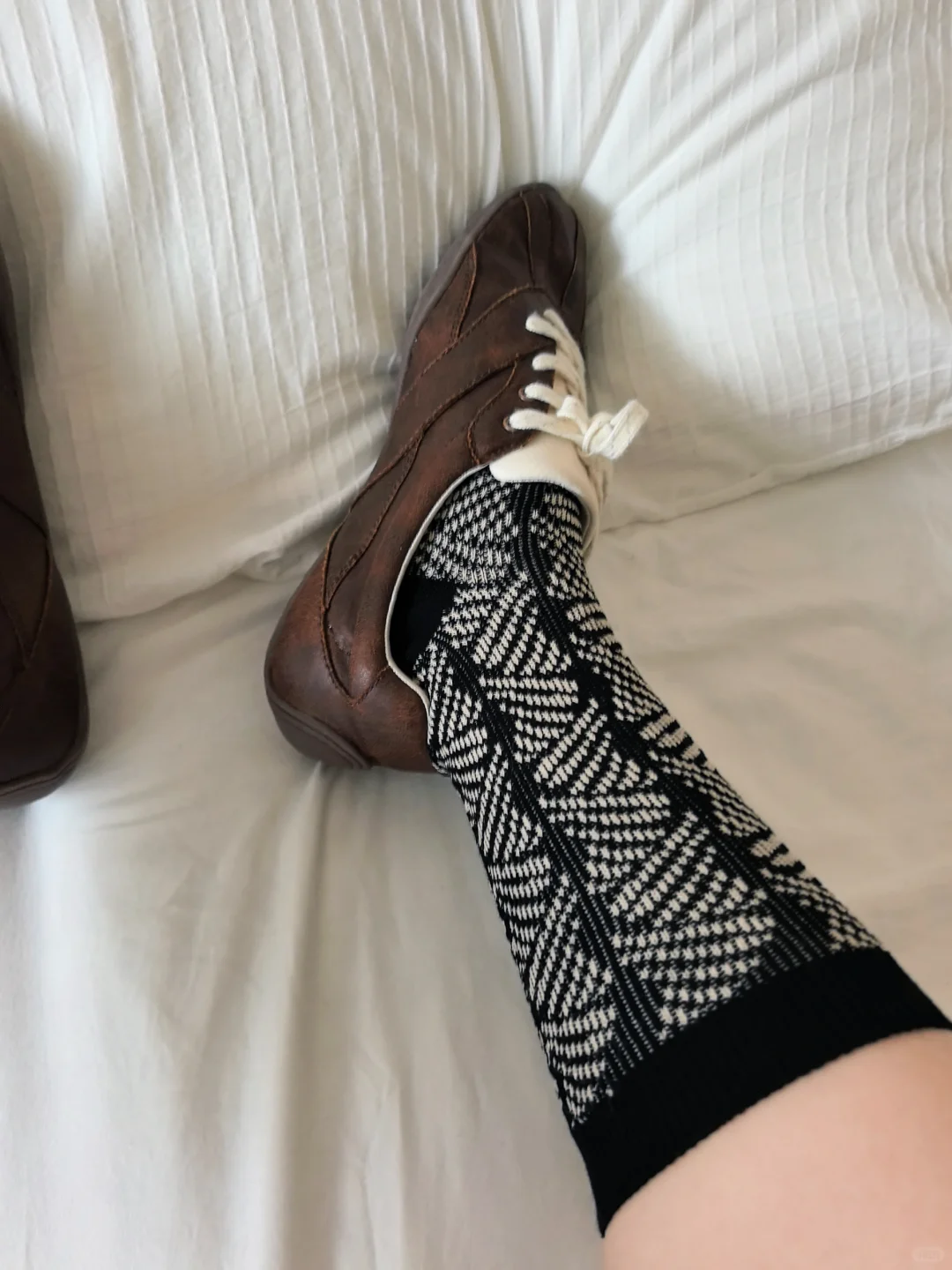 复古黑袜子🧦、秋冬氛围感满满！