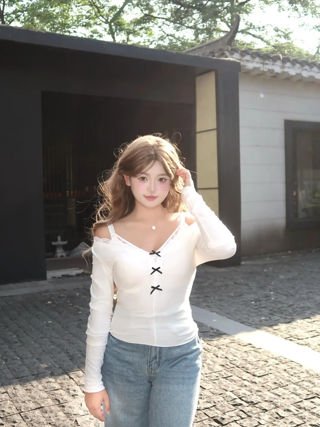 🤏🏻0.2cm！大胸有它也能Get空气感穿搭