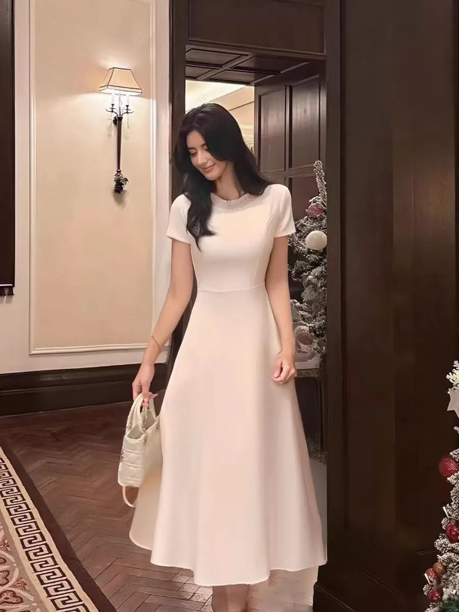 谁穿谁有腰！哥弟收腰A字裙对胯宽太友好啦