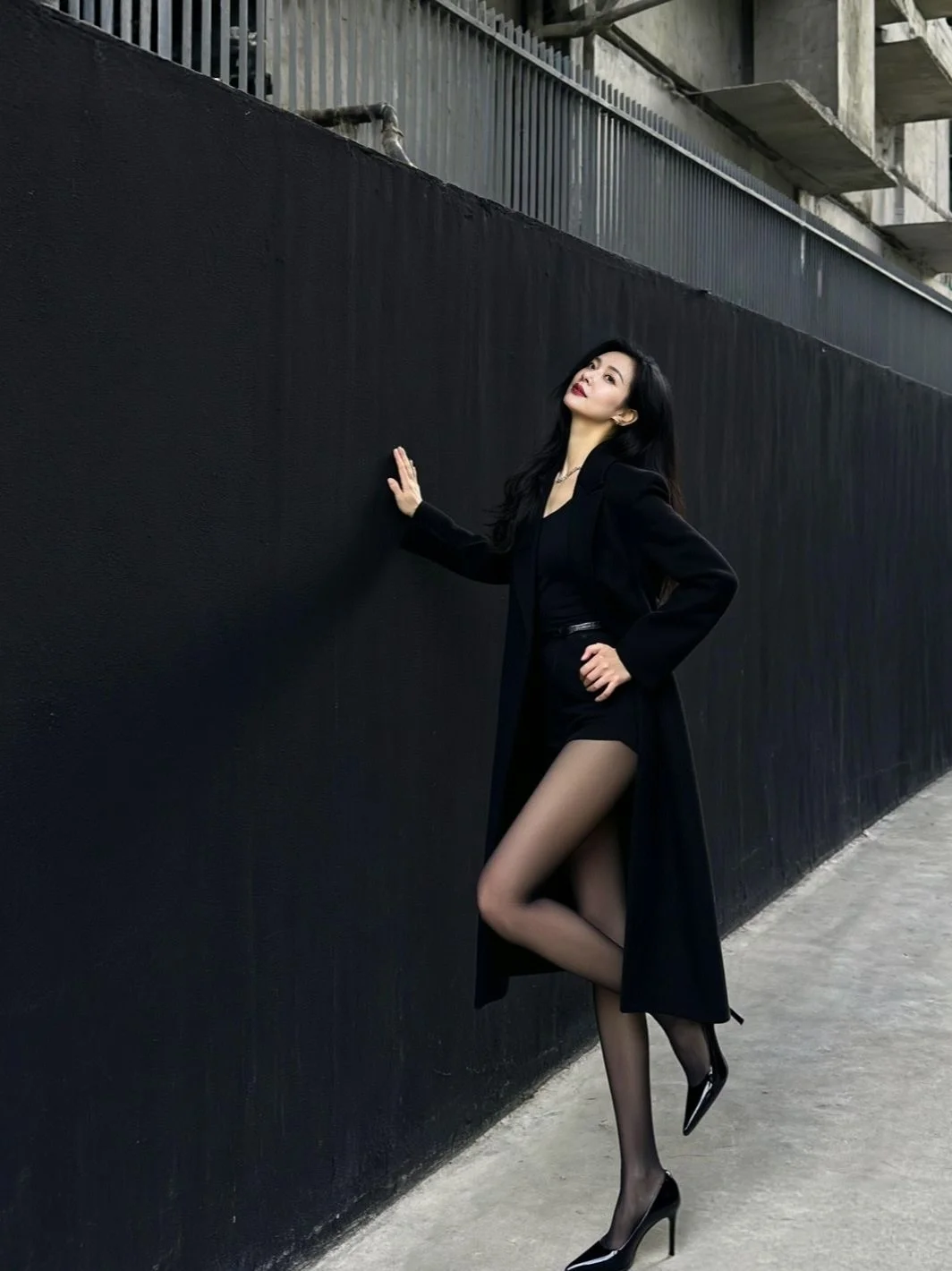 女人过了四十，总要带点风情万种