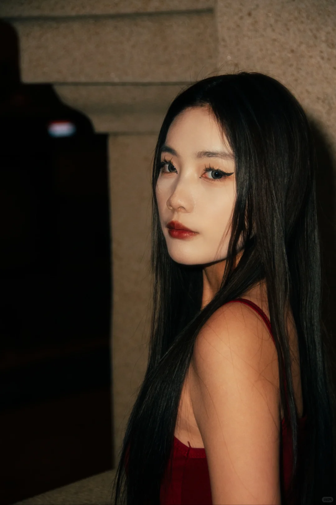 港风｜浓郁的色彩与复古风格的碰撞