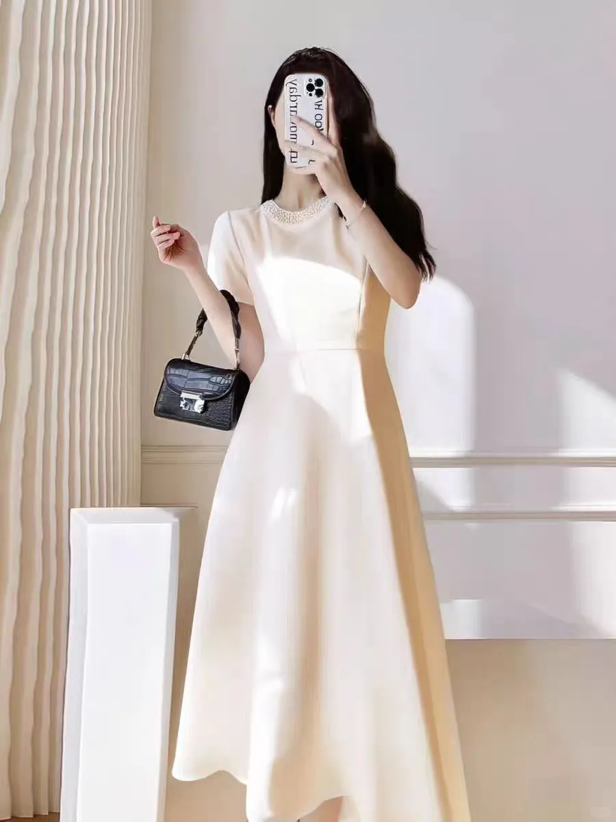 谁穿谁有腰！哥弟收腰A字裙对胯宽太友好啦