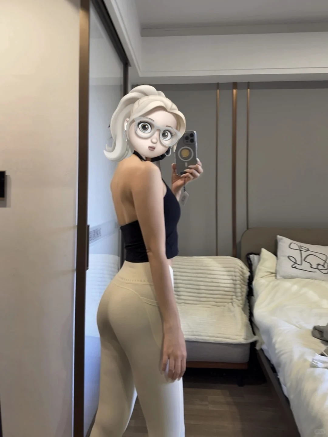 这件白蛋白瑜伽裤真的超显臀！