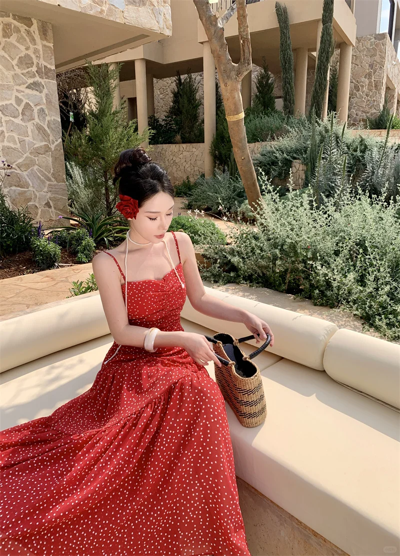 法式波点连衣裙海边平价度假裙