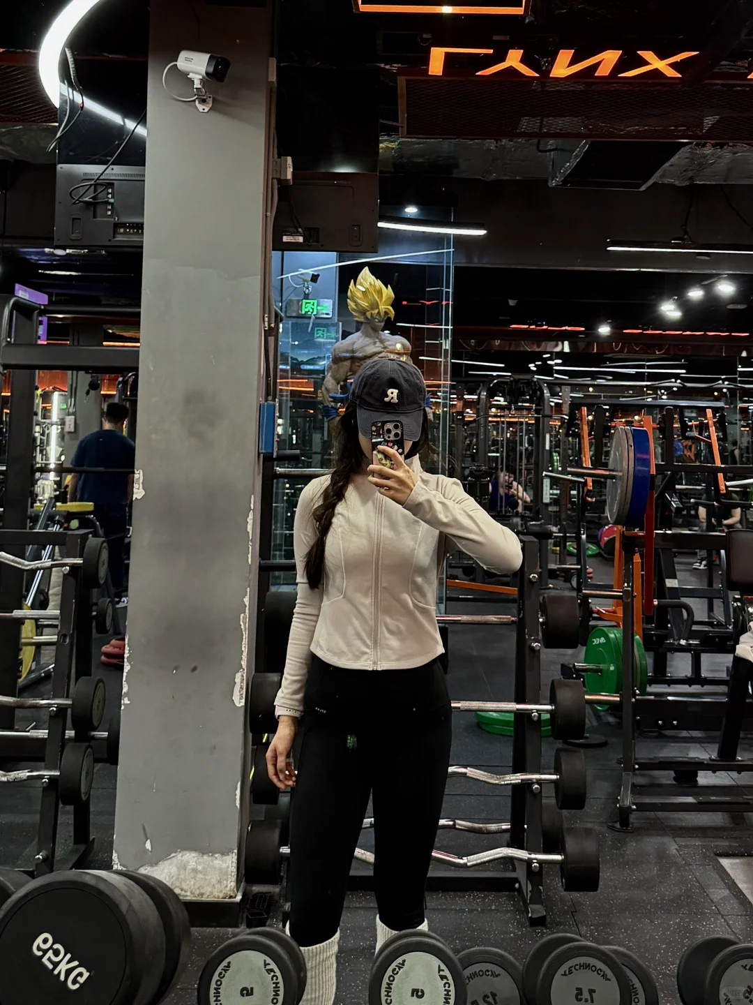 欢迎收看25岁女生不上班泡健身房的vlog