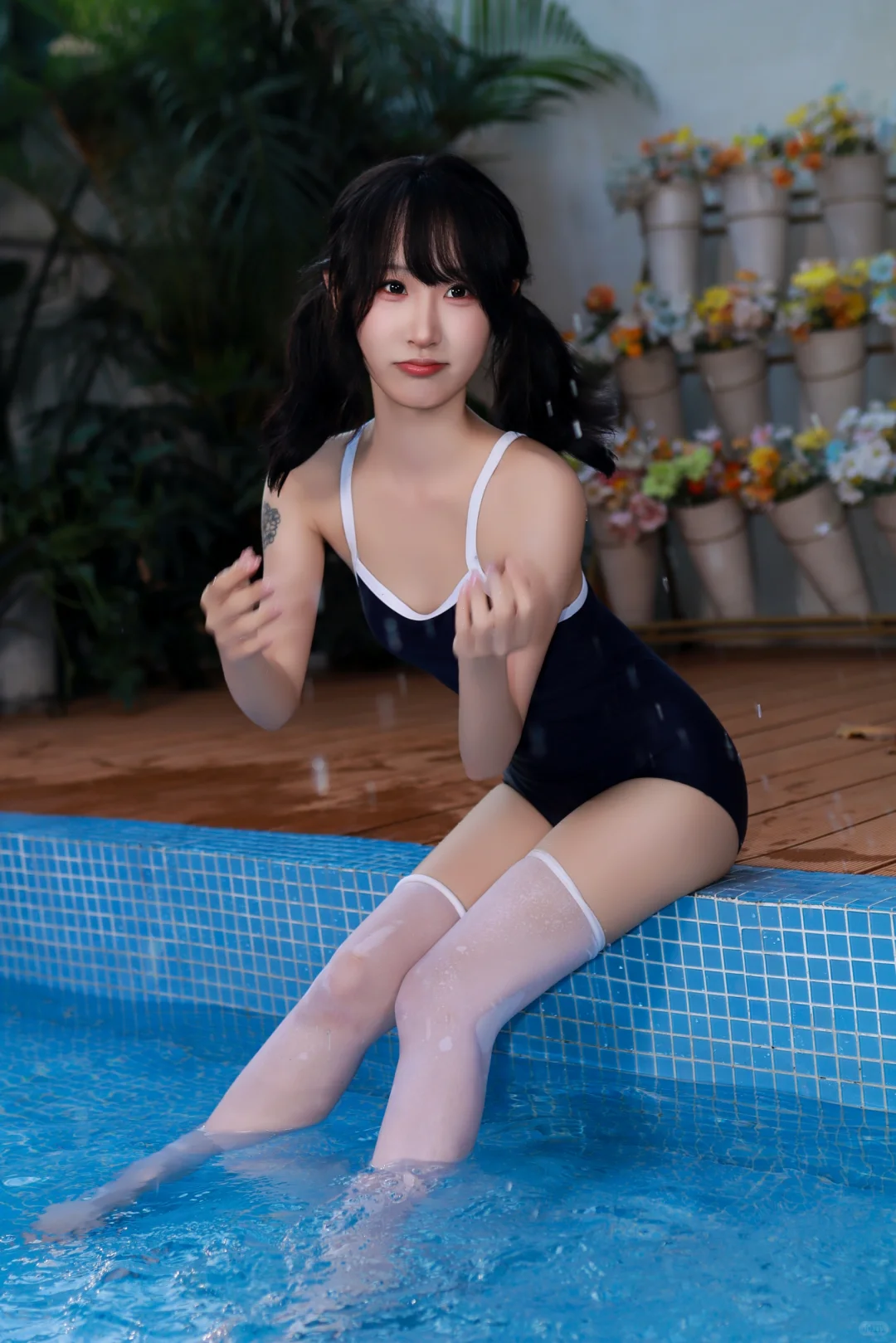 水池惊现双马尾