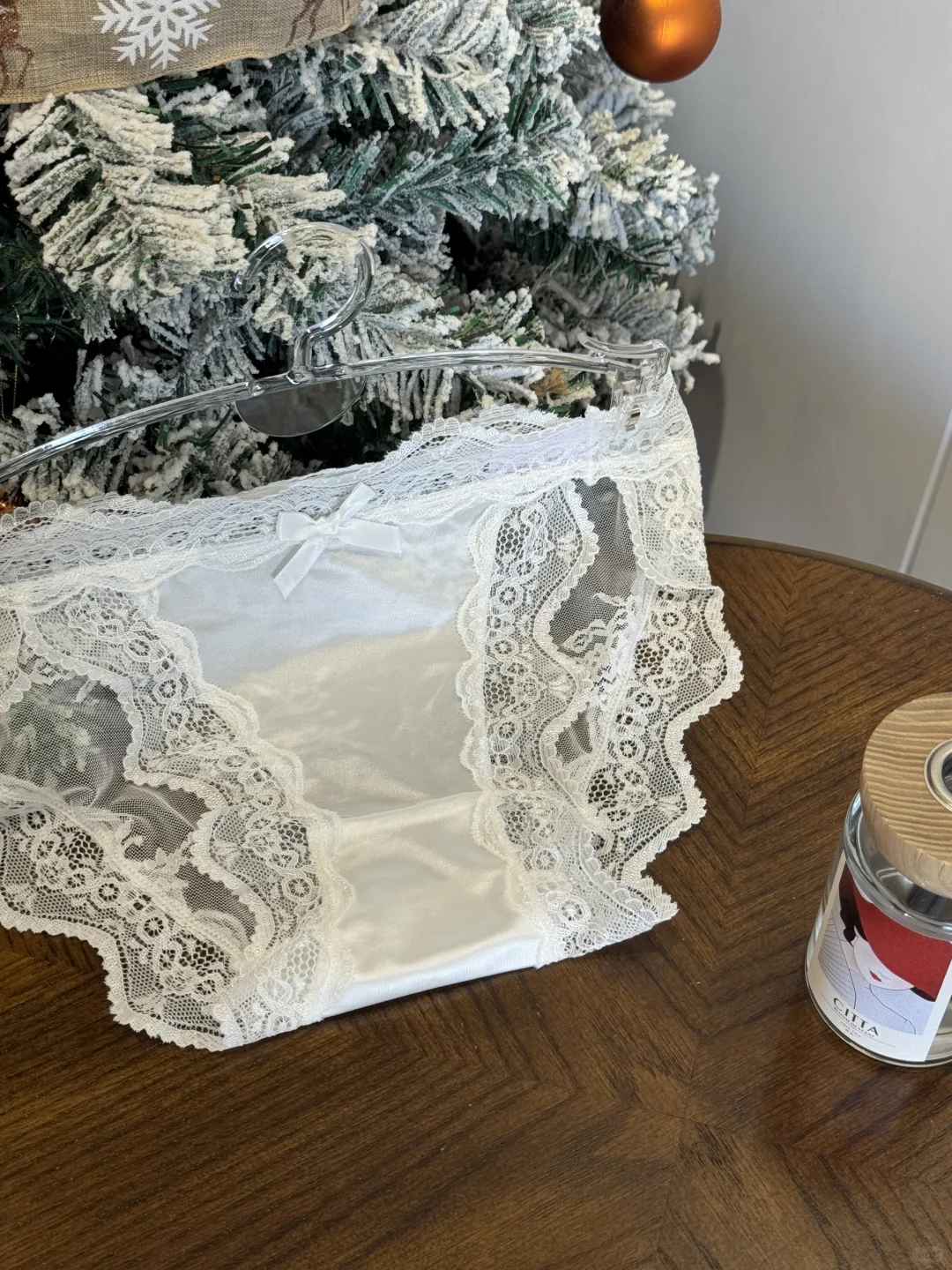 白蕾丝这波赢麻了🤍