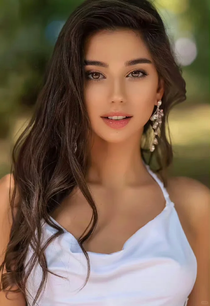 波兰混血嫩模Maja Strojek