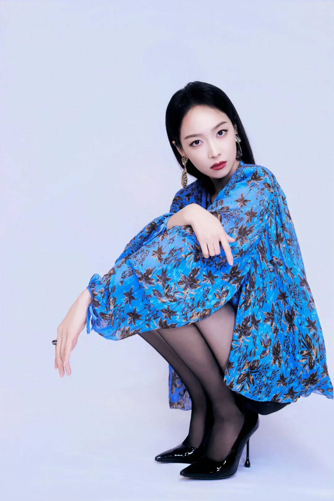 宋茜蓝花辣妹黑丝穿搭💙御姐Victoria很权威