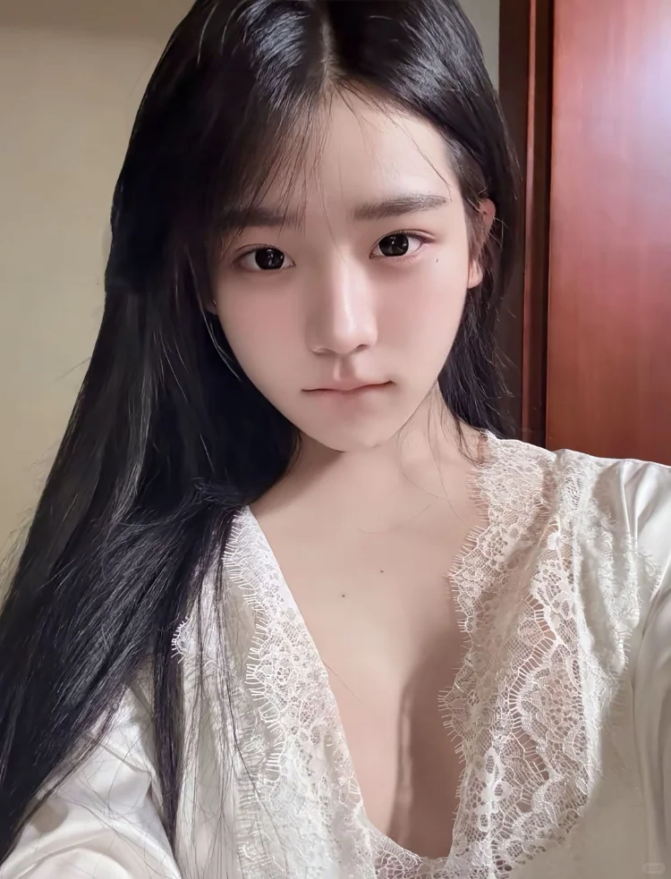 漂亮小嫩模，🉑️大大持，🈶️互动，寻摄影师