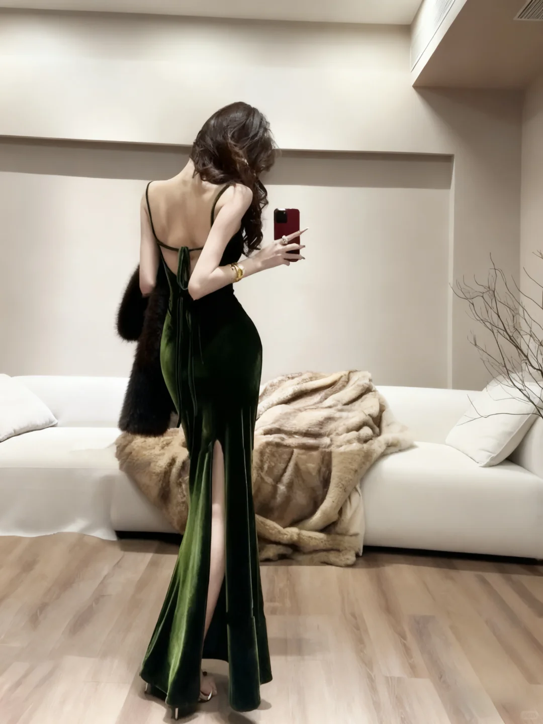 御姐气质露肩连衣裙