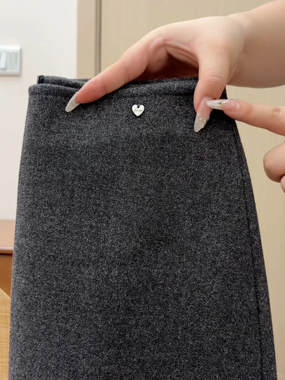 必须要分享！！要穿包浆了的毛呢短裙！！！