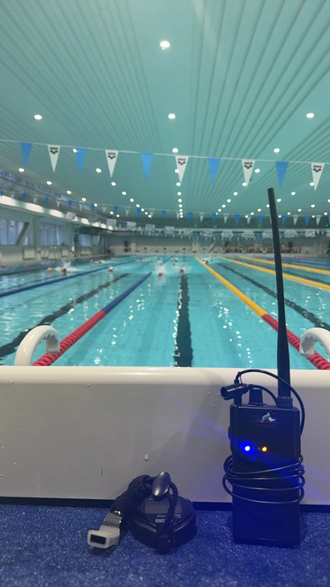 北京游泳女教练在此！