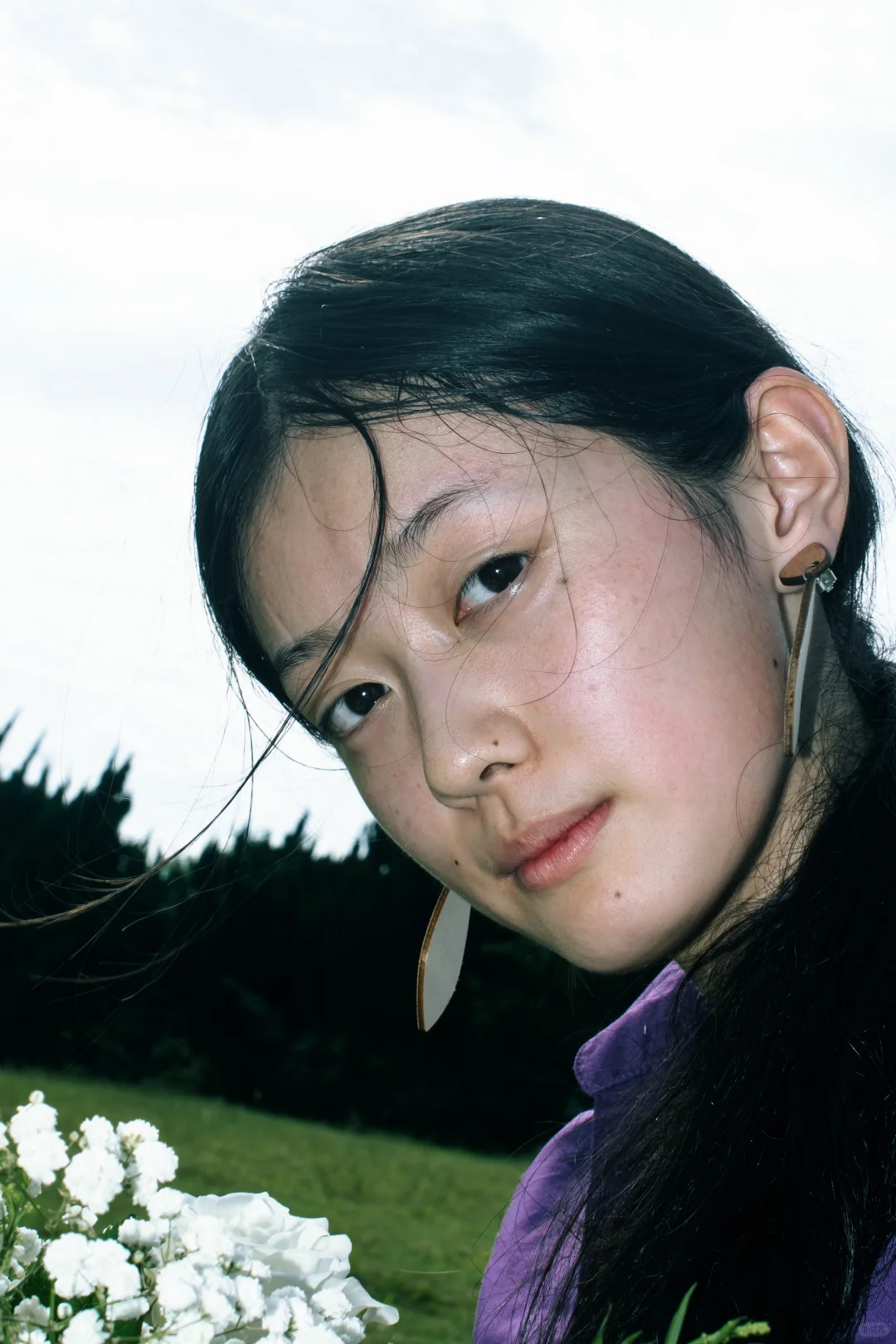 她会让人想起辽阔的森林、原野和海洋