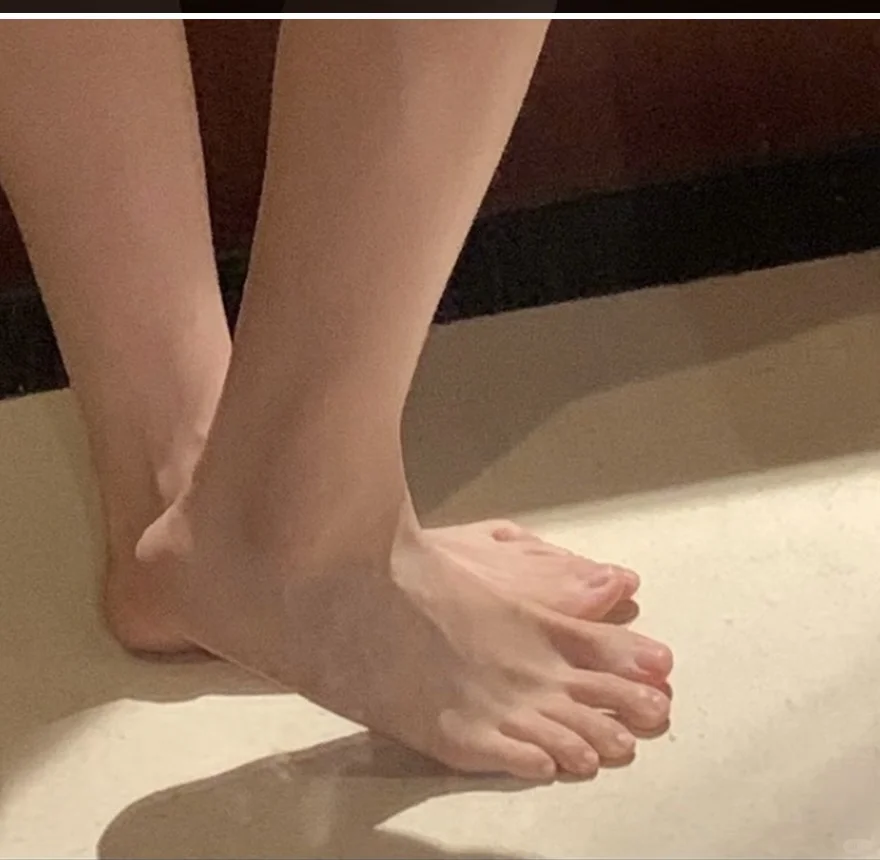 這雙美腿也太美了吧