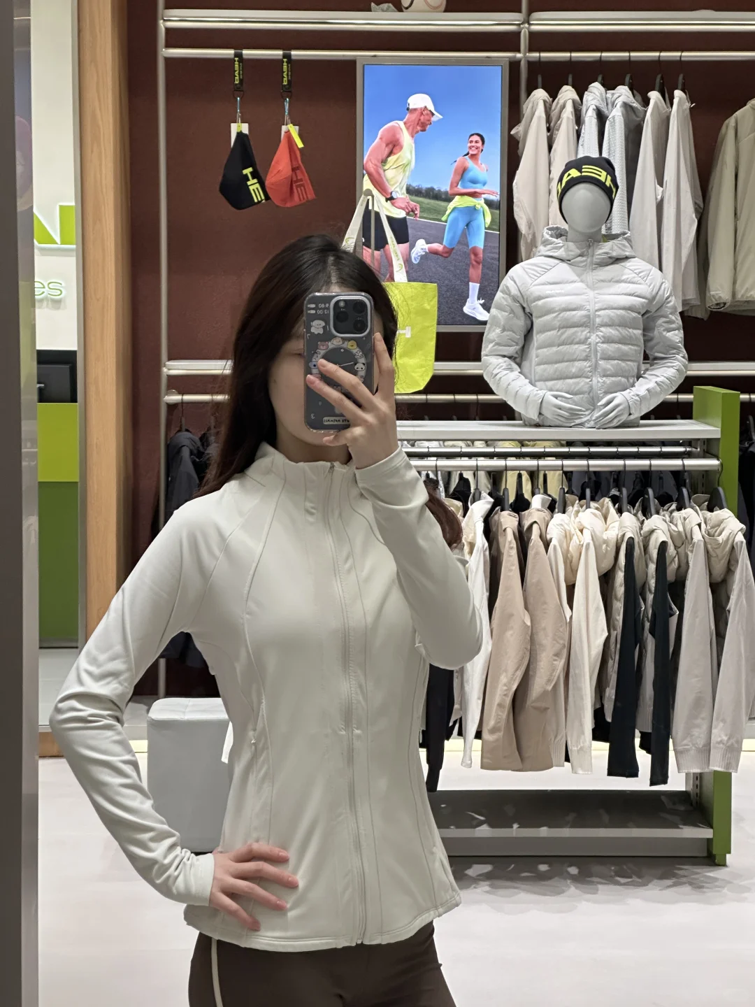 【HEAD】瑜伽服搭配微喇瑜伽裤太显腿长了吧