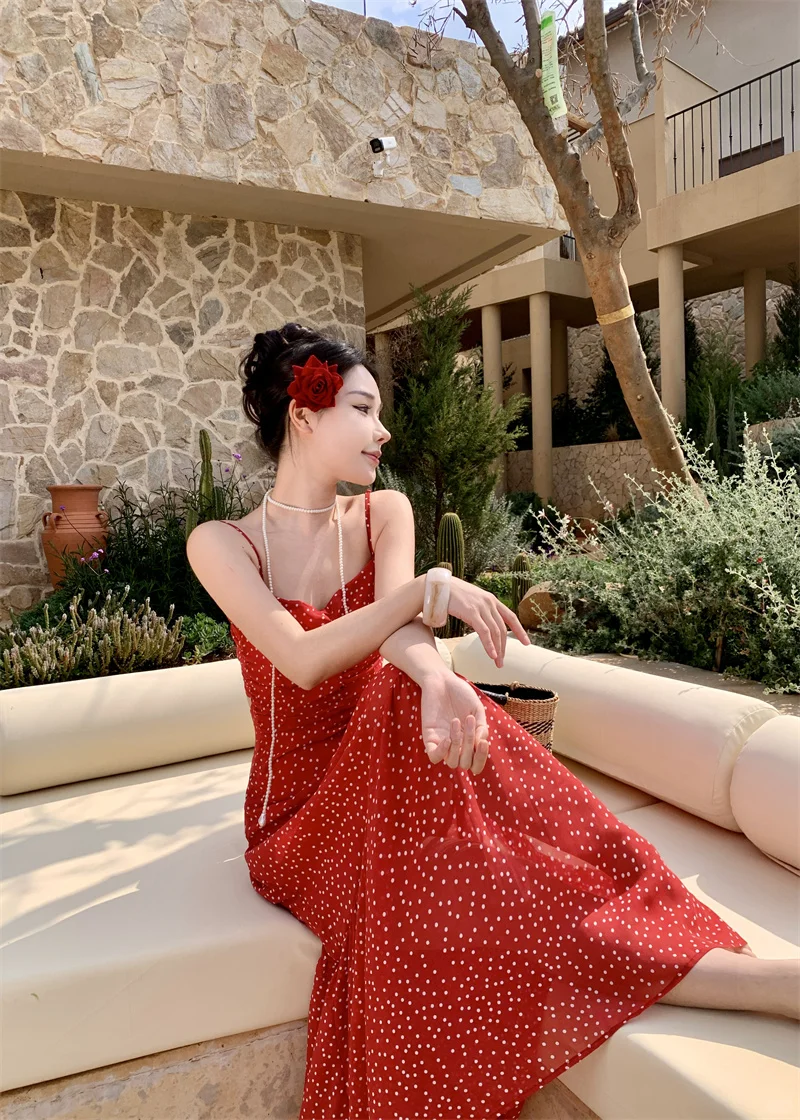 法式波点连衣裙海边平价度假裙
