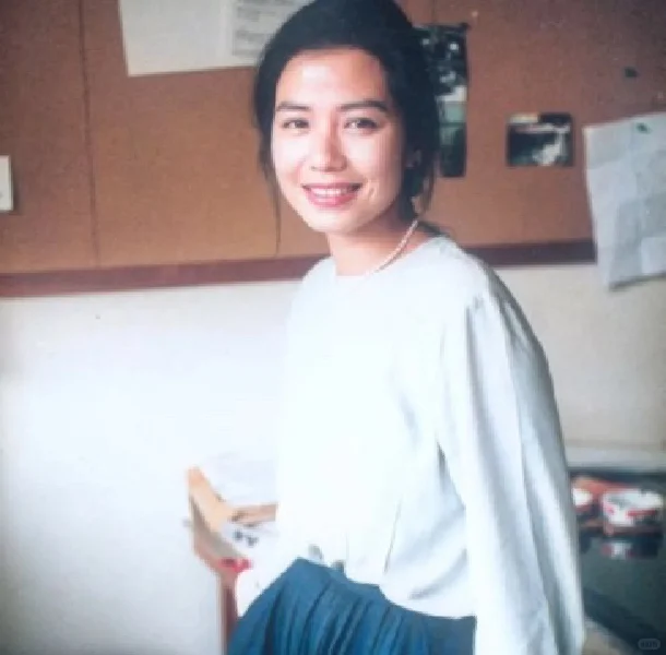 明艳 纯朴 优雅 大气 媚而不妖