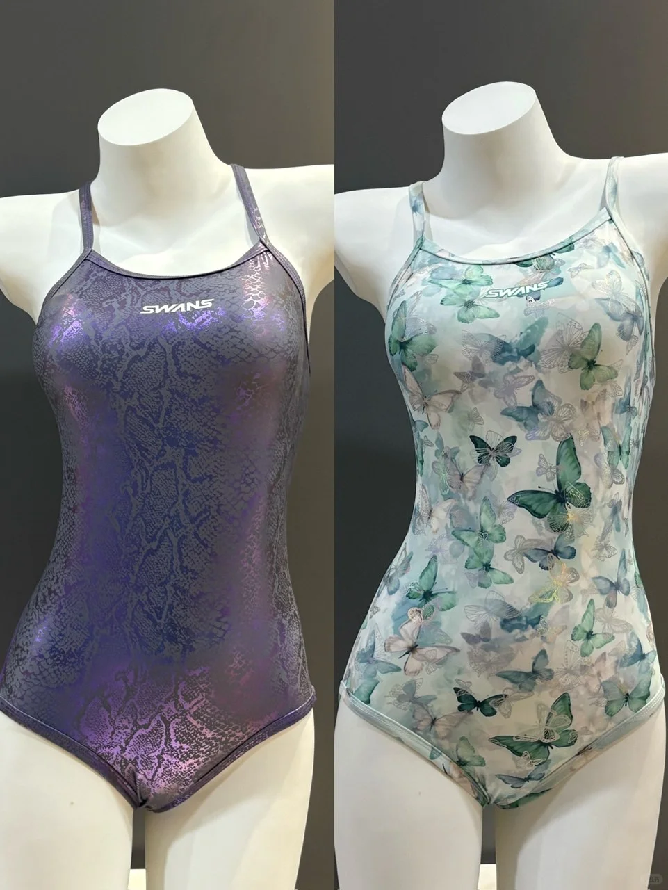 御姐 vs 甜妹！泳衣二选一💥