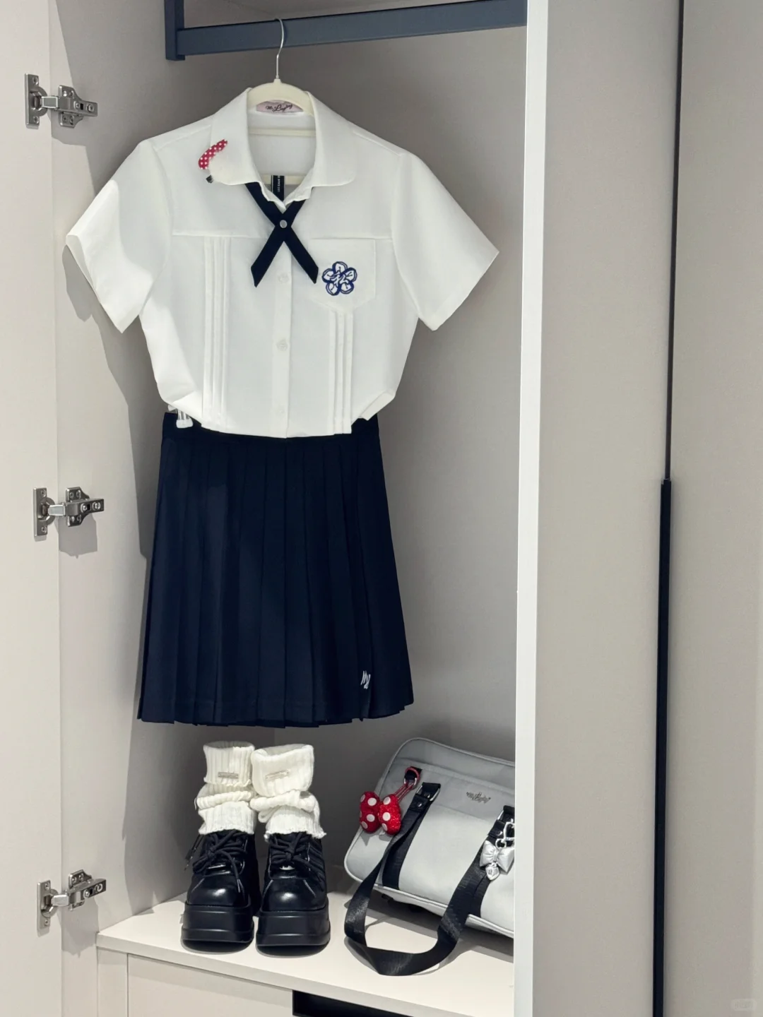 学校制服get到了~白月光！
