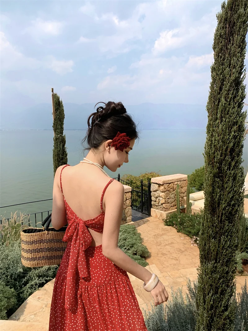 法式波点连衣裙海边平价度假裙