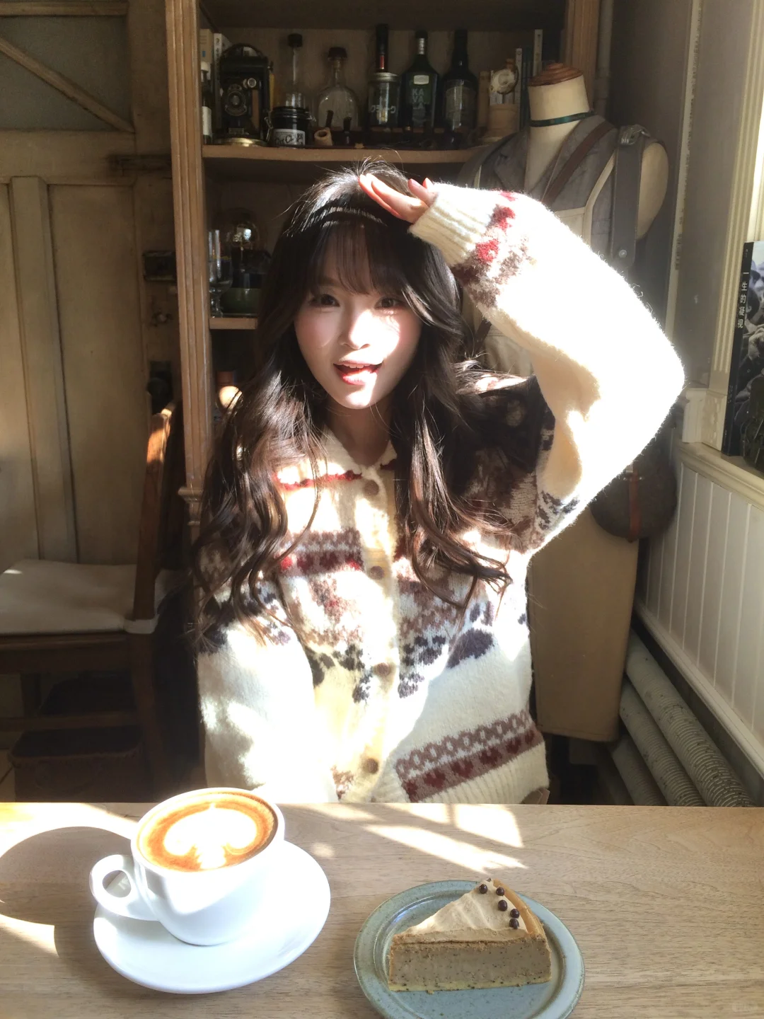 存一些古早氛围感咖啡店拍照姿势🫧✨🍮