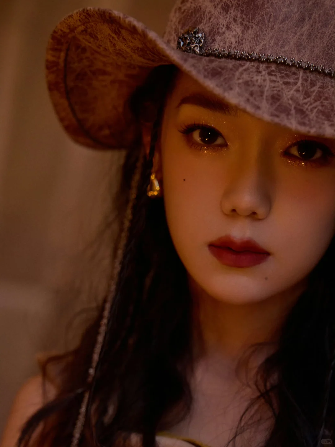 特别有冲击力的一张脸