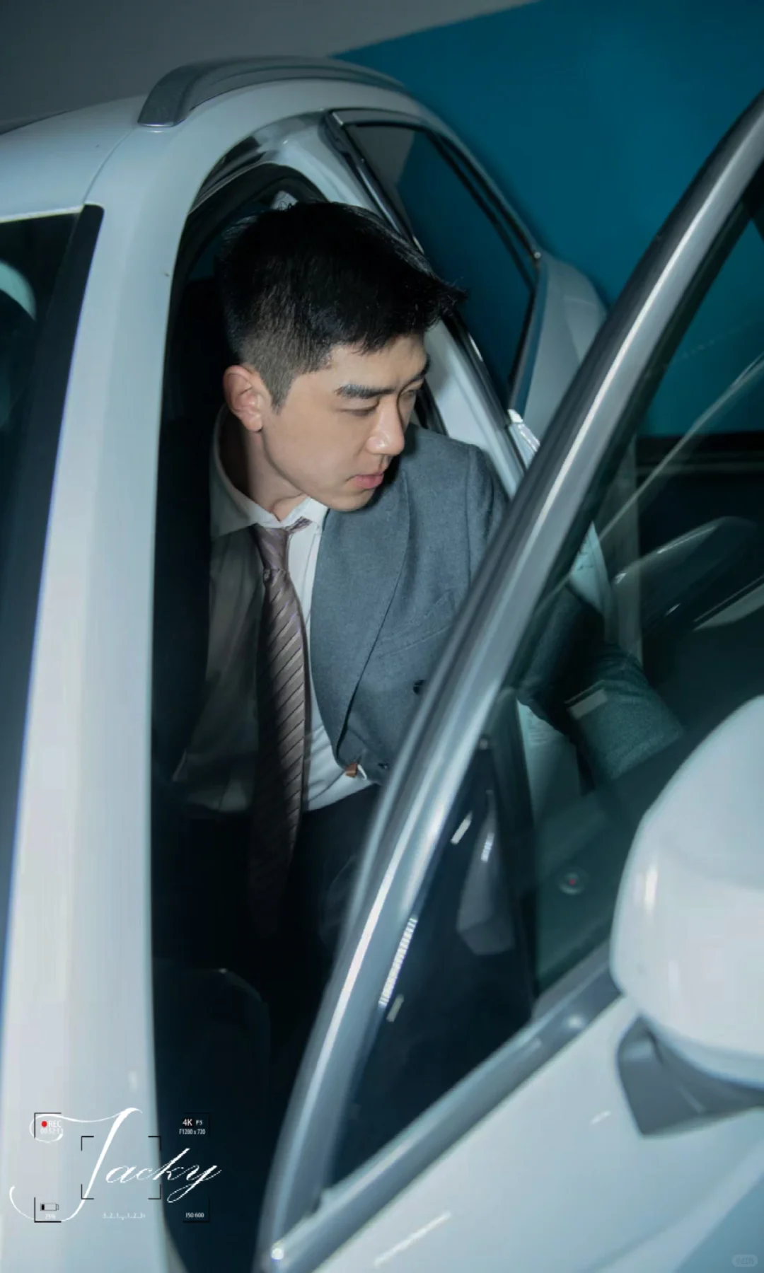 男生写真｜车内霸总，谁懂？