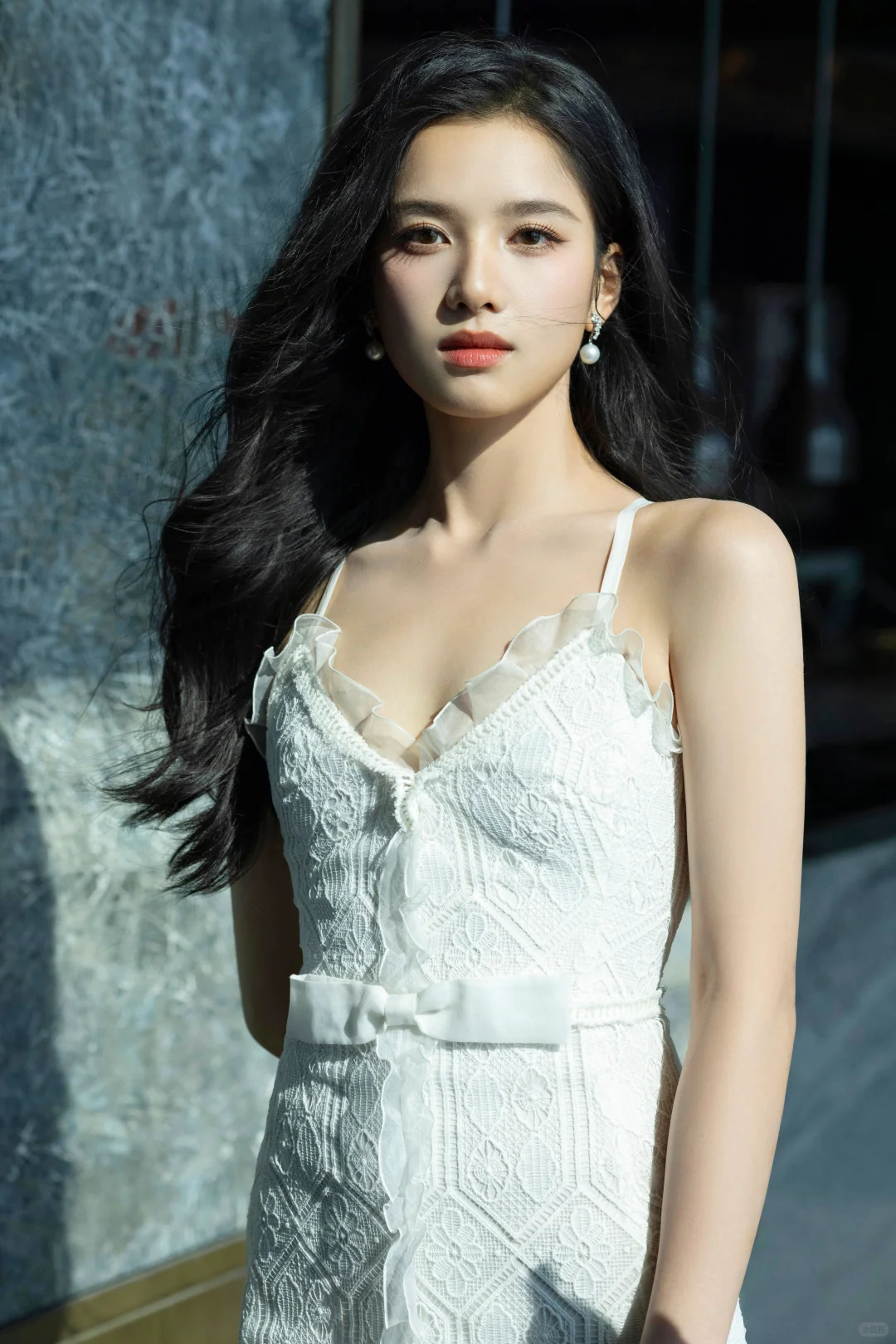 张婧仪｜兰蔻活动🤍清新大气的蕾丝白裙