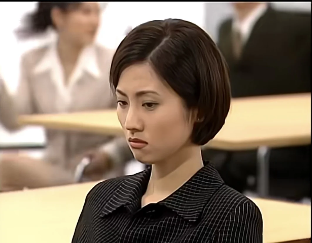 靓女连哭都是美丽的