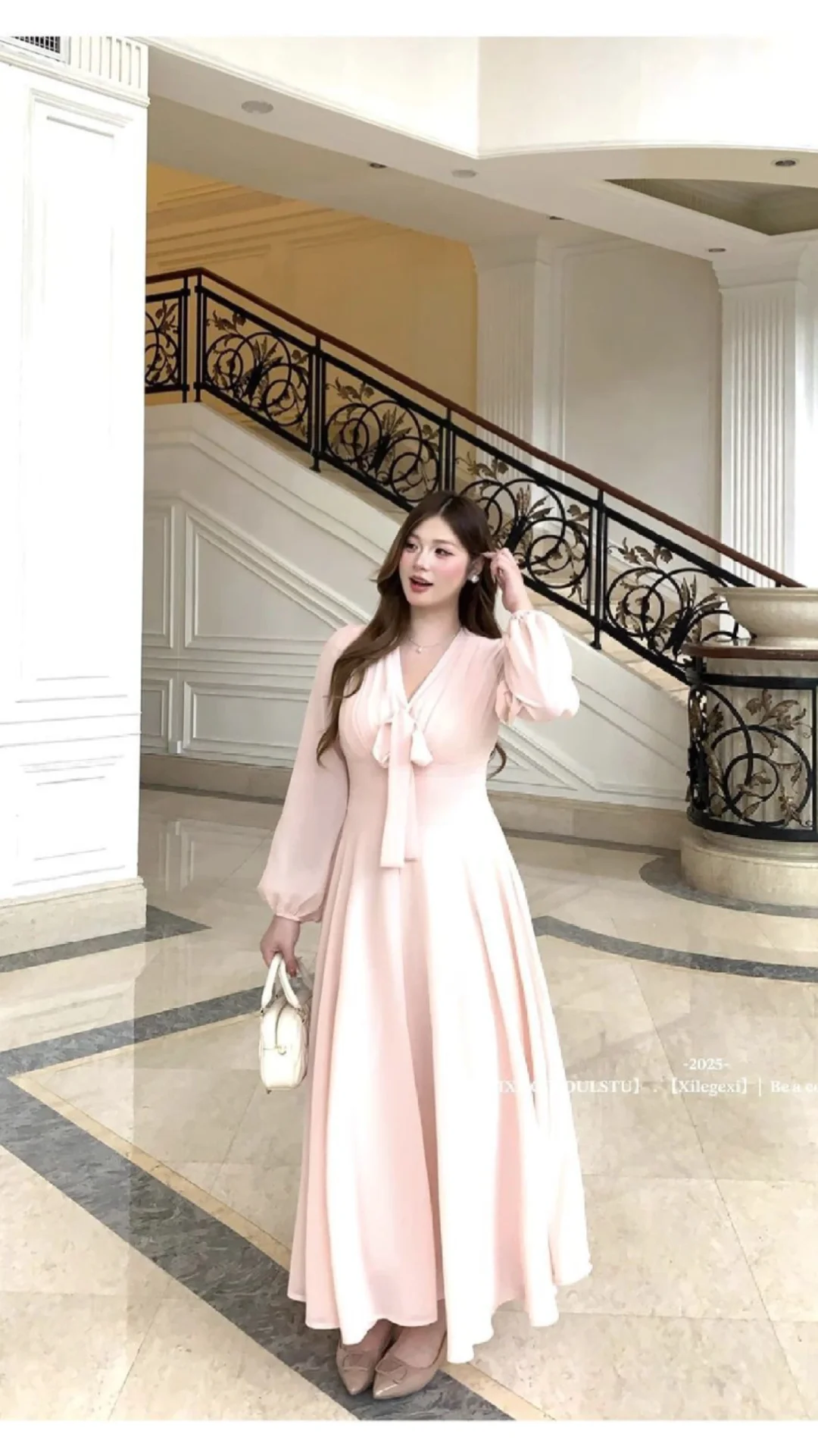 女友想穿这条裙子过生日，但是我觉得不合适