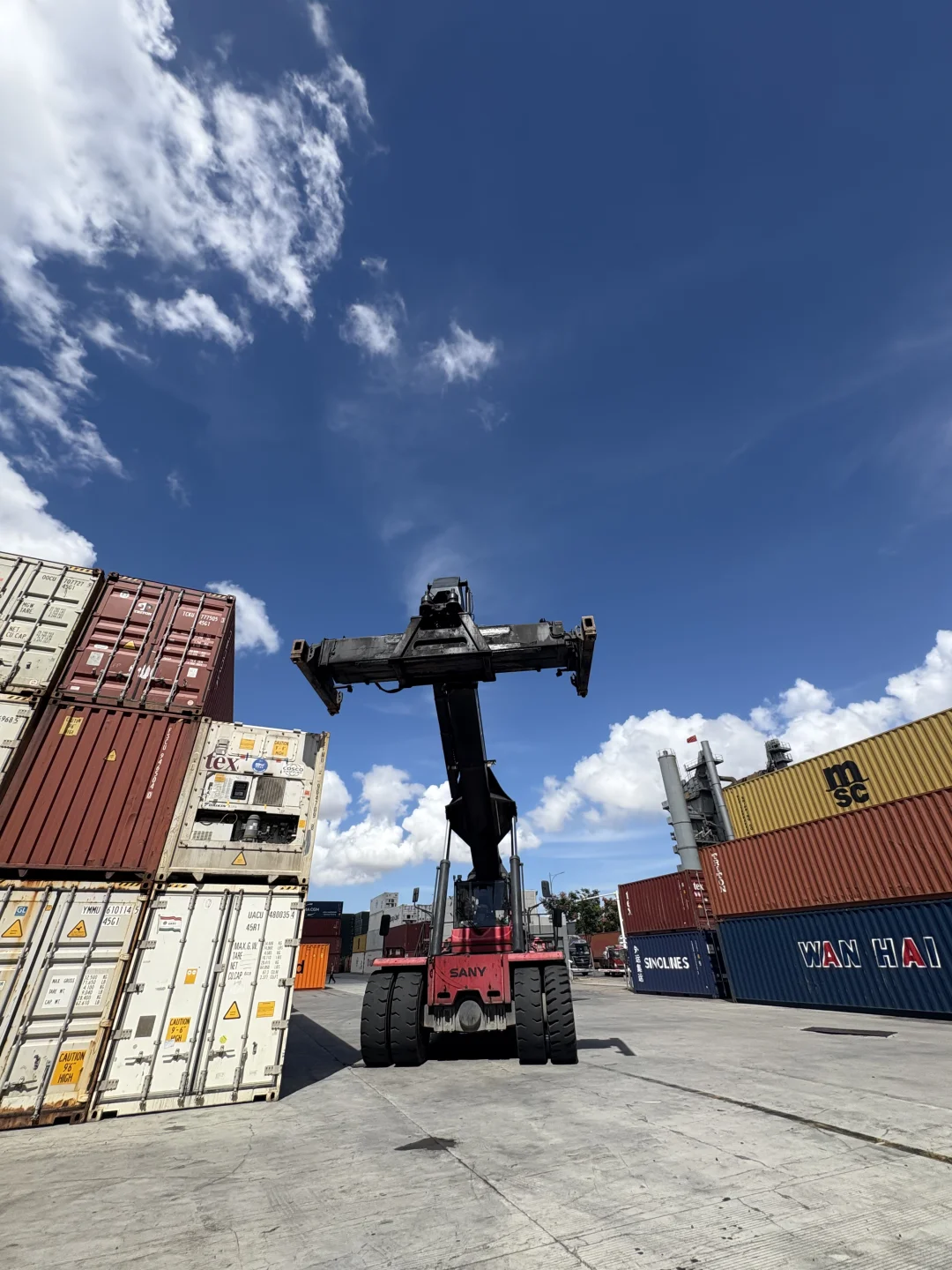 北仑区集装箱、随手拍出电影感工业大片