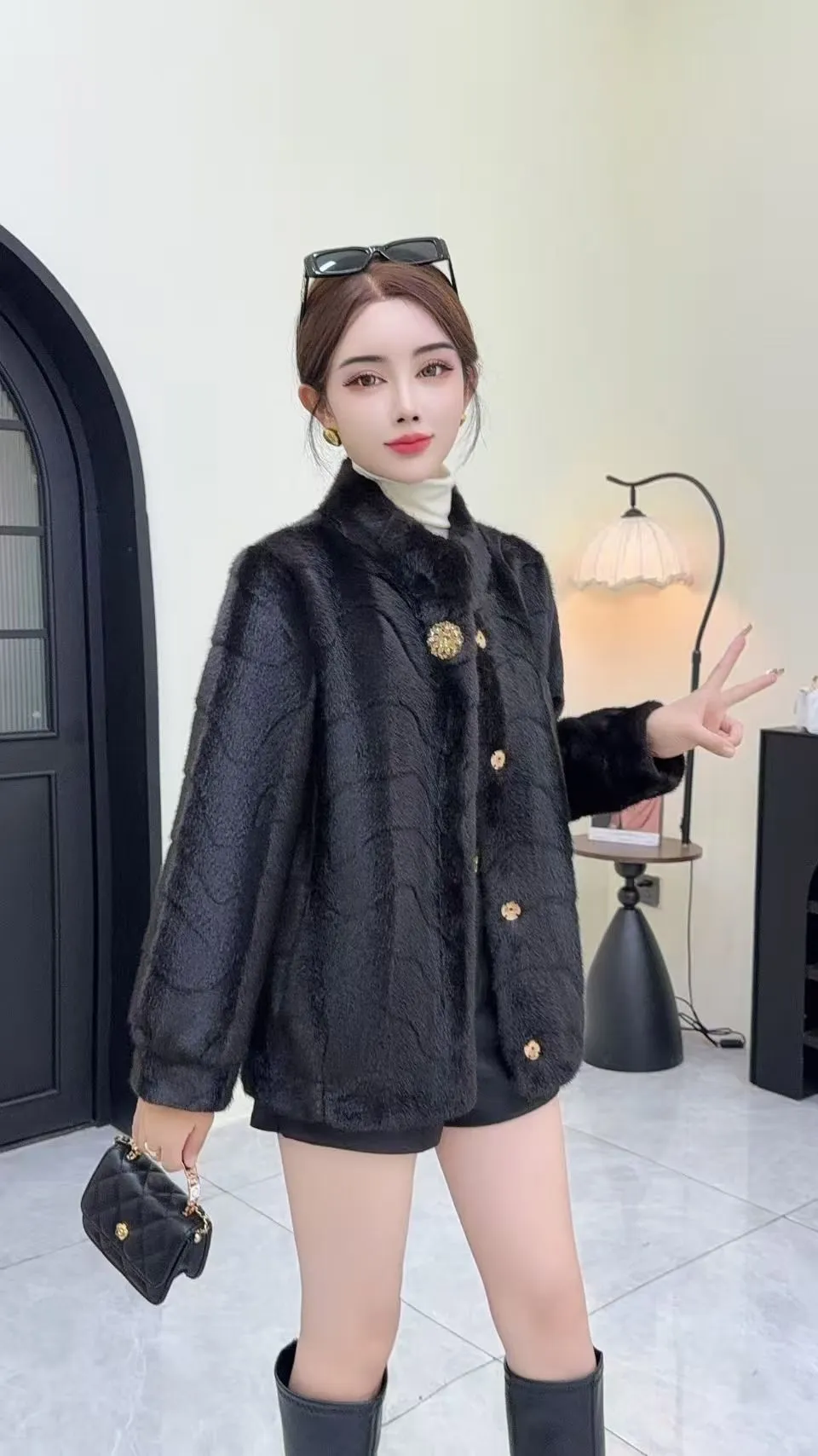 简约设计，自在随心，优雅不挑年龄。简约