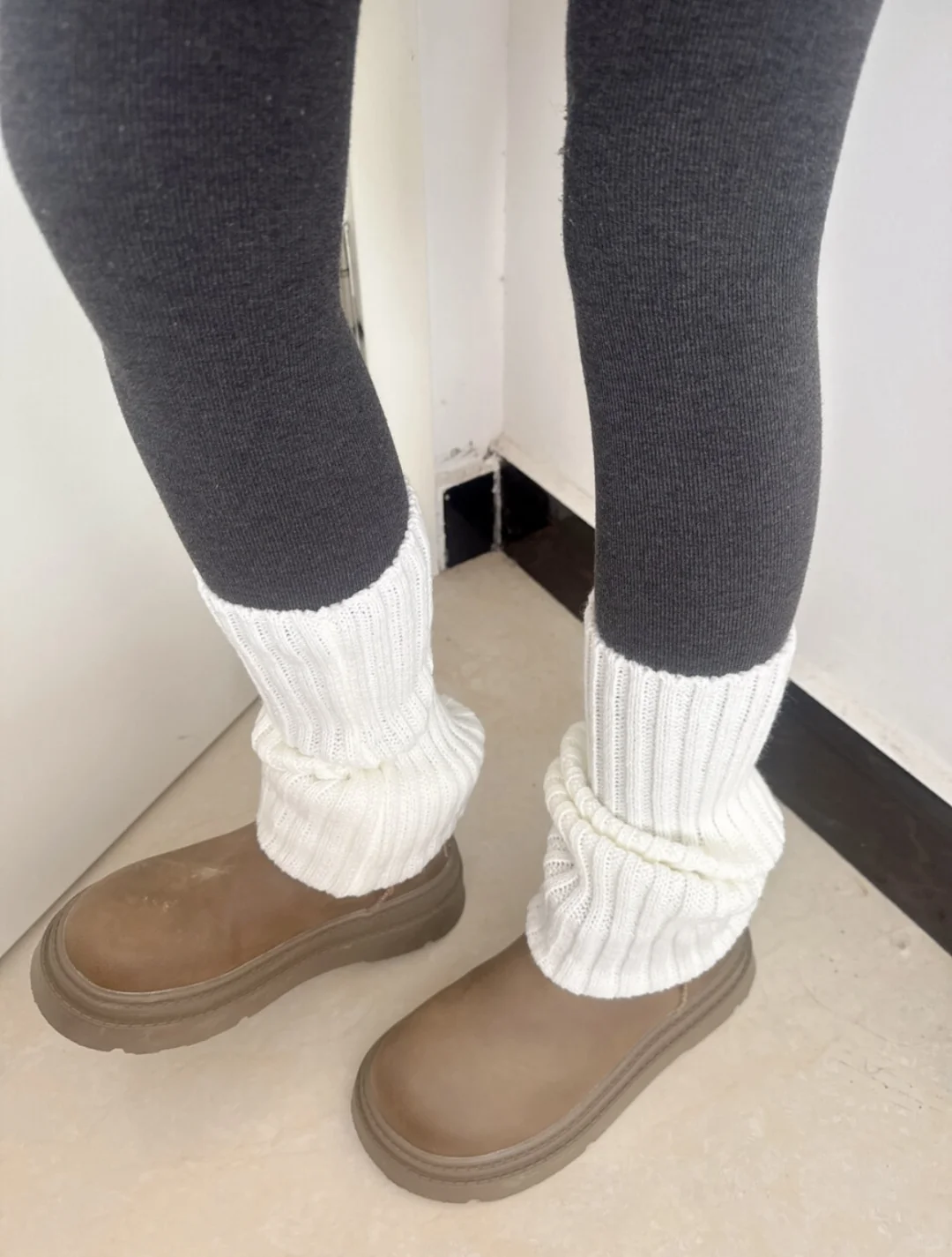 显的我腿也太细了