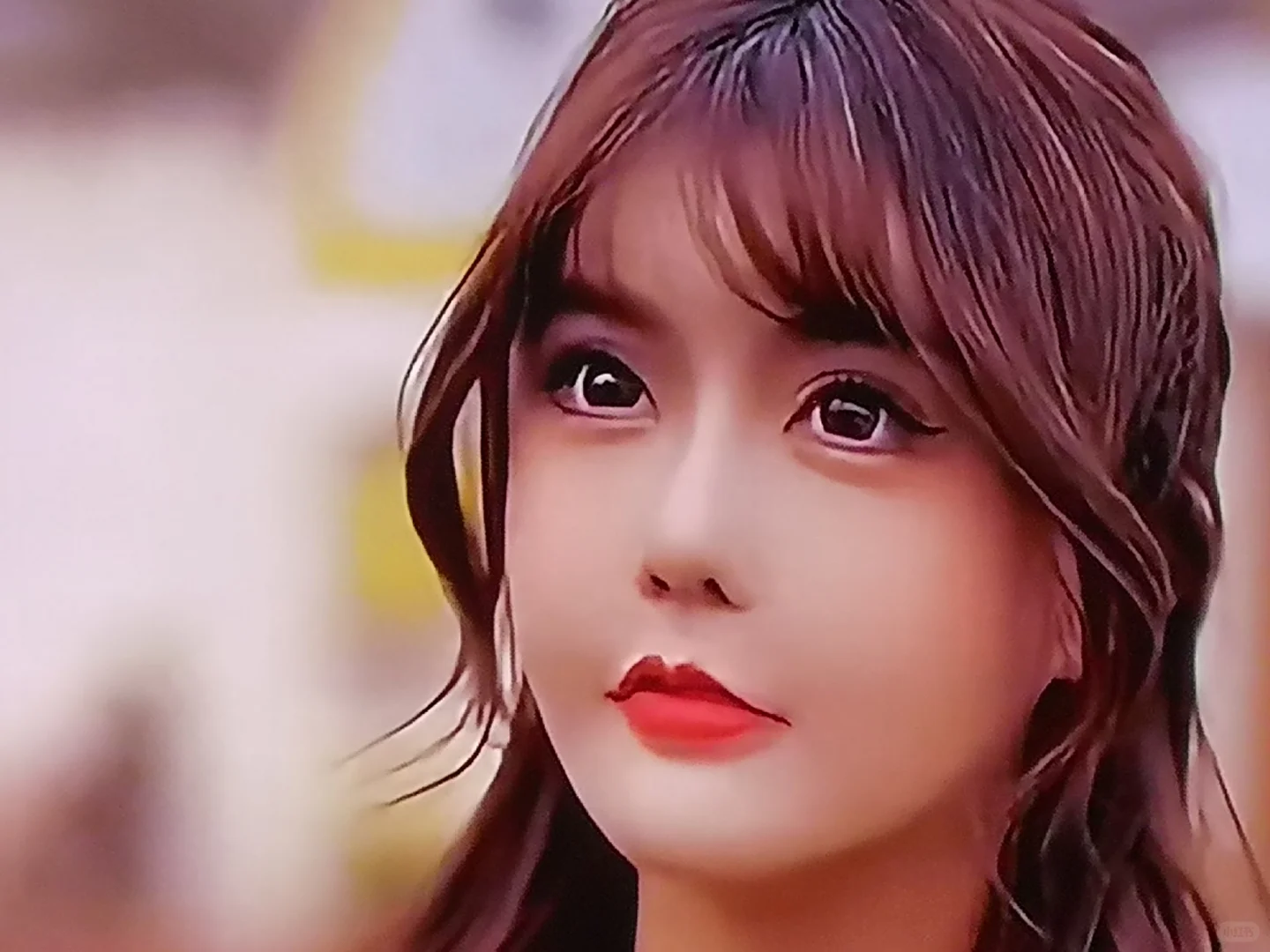 这个女孩我爱了！太美了！！